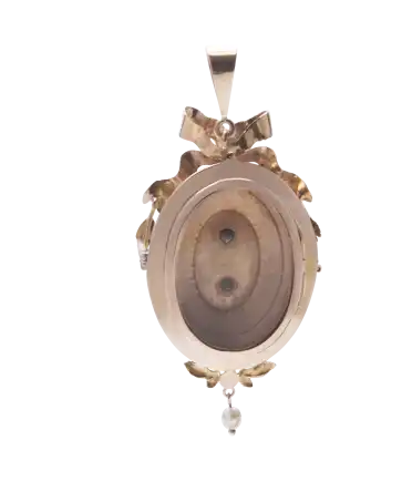 Pendentif avec deux Ors avec Semences de Perles. Disponible chez VIRTU LUXURY.