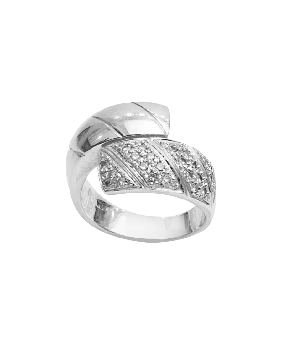 Bague WHITE GOLD DIAMOND, une bague charismatique et envoûtante avec ses diamants.