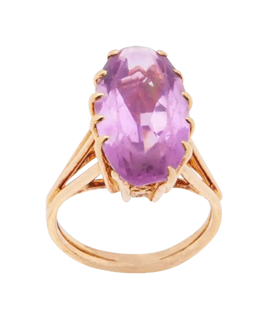 Bague Marquise Améthyste avec 12 griffes en Or jaune 18 Carats. Dixponible chez VIRTU LUXURY.