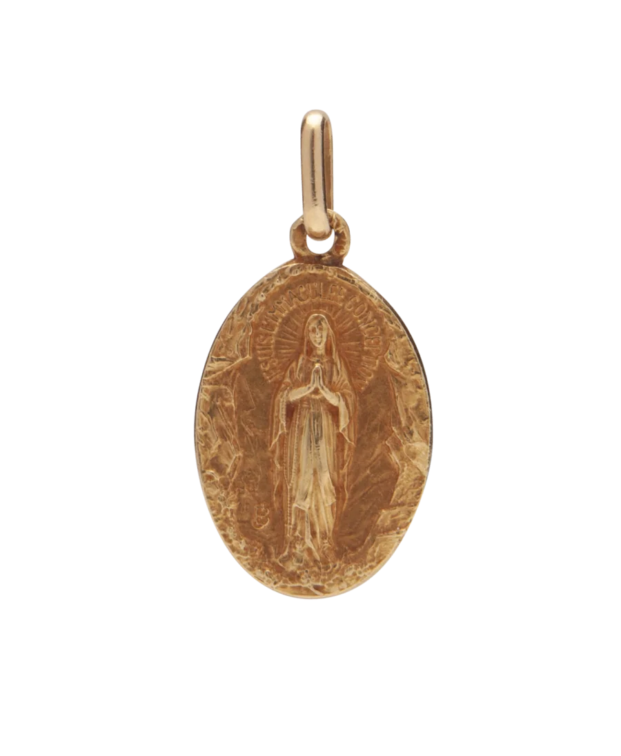 Pendentif Vierge Marie est un pendentif symbolique. Disponible chez VIRTU LUXURY.