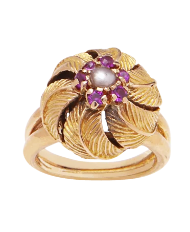 Palmier Fleuri est une bague en Or jaune 18 Carats avec un design Floral. Disponible chez VIRTU LUXURY.