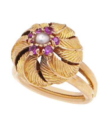 Palmier Fleuri une bague en Or avec des Rubis et une Perle solitaire. Disponible chez VIRTU LUXURY.