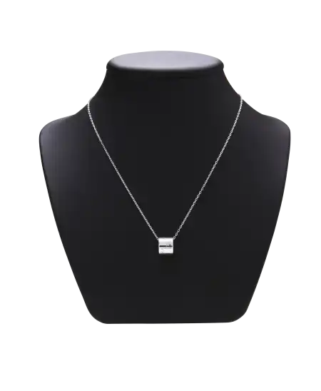 Collier GUCCI - marque de luxe - Gucci renom - collier de marque - argent - Disponible chez VIRTU LUXURY