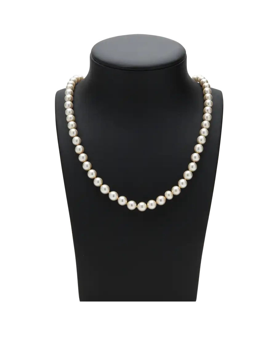 Collier CRÈMES EN CHUTE avec un fermoir en Or blanc 18 Carats. Disponible chez VIRTU LUXURY.