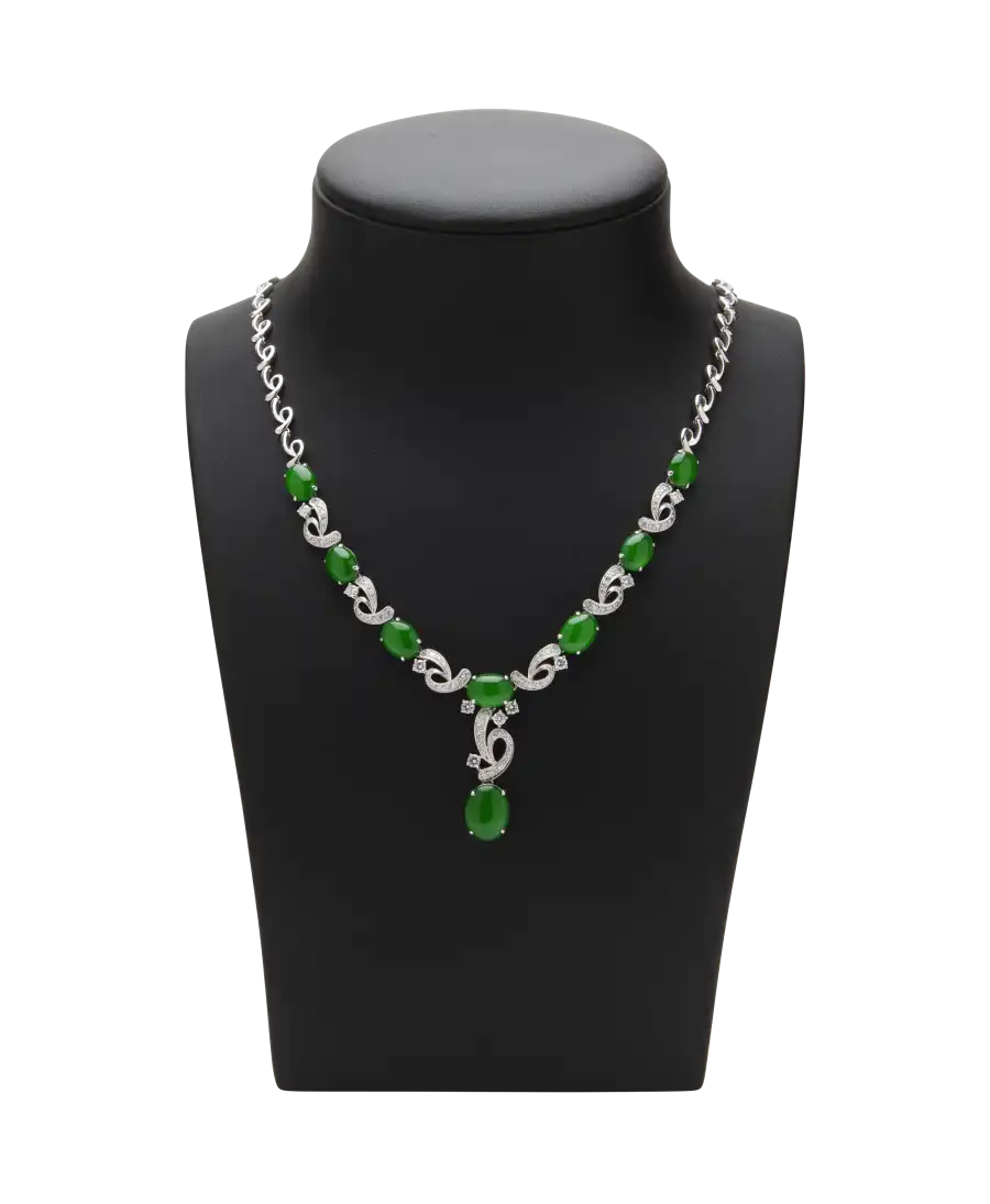 Collier MERVEILLE DE CHINE en Or blanc 18 Carats. Disponible chez VIRTU LUXURY.