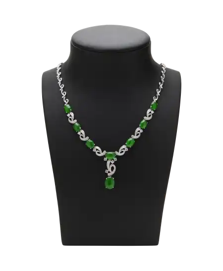 Collier MERVEILLE DE CHINE en Or blanc 18 Carats. Disponible chez VIRTU LUXURY.